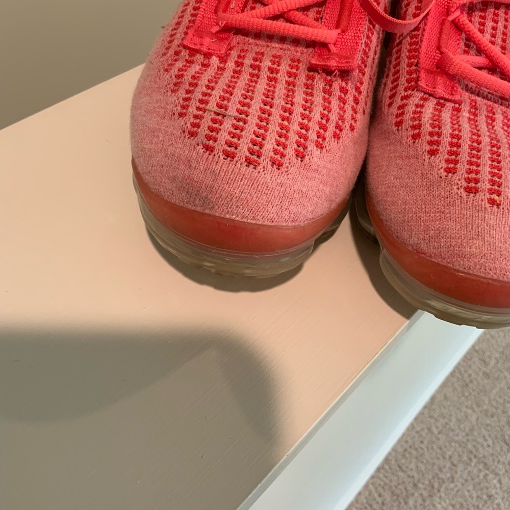 Nike Air Vapormax 2021 Flyknit red women’s size 7.5 - Picture 7 of 14